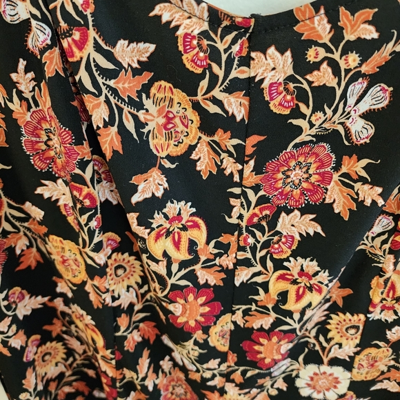 Forever 21 Plus Fall Florals Romper Long Sleeve Cross Back Forever 21 Plus 2X - Picture 3 of 6